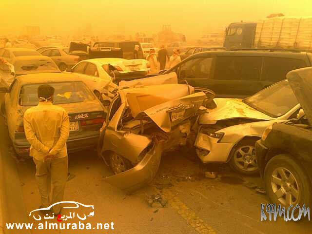 حوادث على طريق الرياض بسبب العاصفة الرملية ( صور ) 28