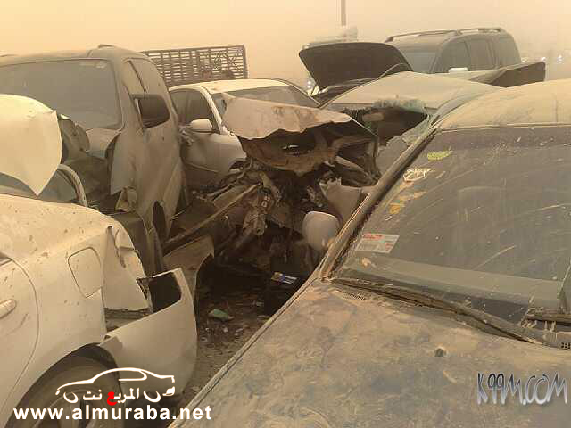 حوادث على طريق الرياض بسبب العاصفة الرملية ( صور ) 33