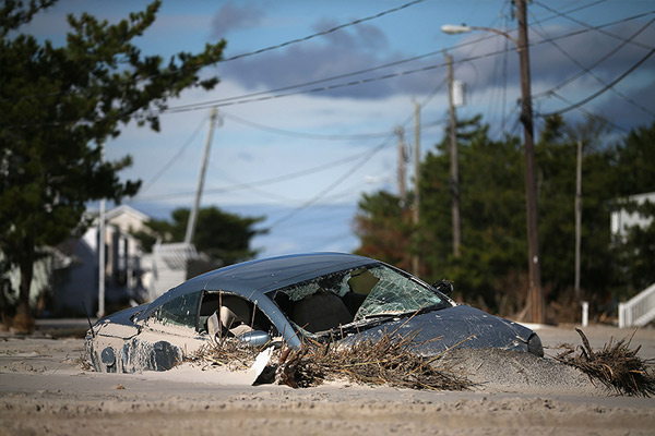 صور إعصار ساندي في امريكا ونيسان وإنفنتي يعرضان أسعار خاصه وتسهيلات لإستبدال السيارت المحطمة 108
