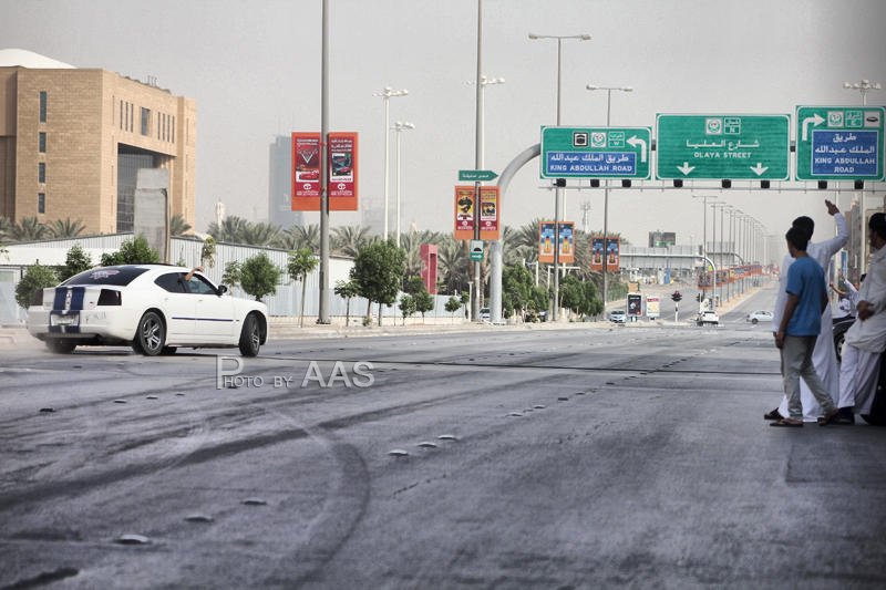 صور درفت سيارات تشارجر كرايسلر درفت السعودية Drift saudi 2012 109