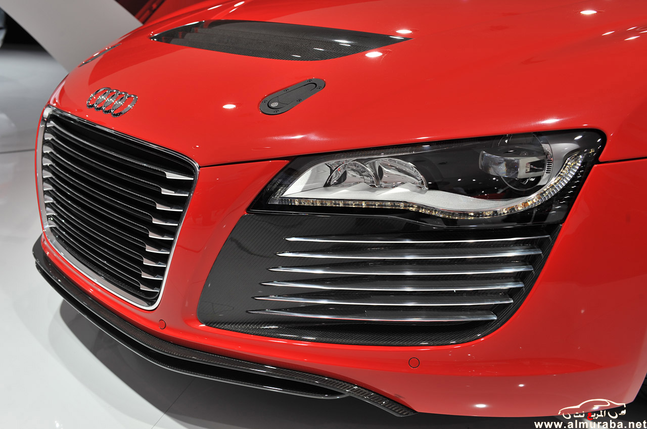 اودي ار 8 2013 في معرض شيكاغو للسيارات Audi R8 2013 7