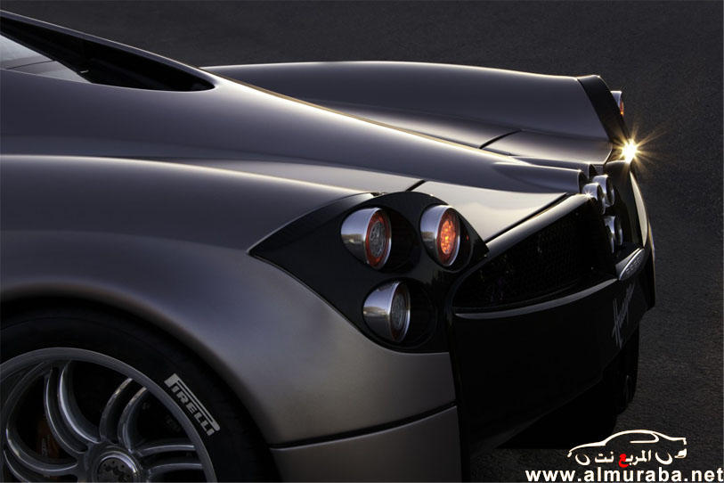 باجاني السيارة الاغلى في العالم في نسخة نادرة يتنافس الاغنياء لشرائها ! Pagani Huayra 40