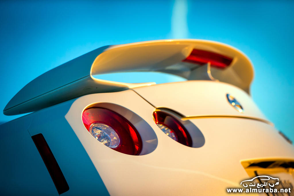 جي تي ار 2014 "الوحش الياباني" ينطلق من معرض شيكاغو للسيارات Nissan GT-R 2014 52