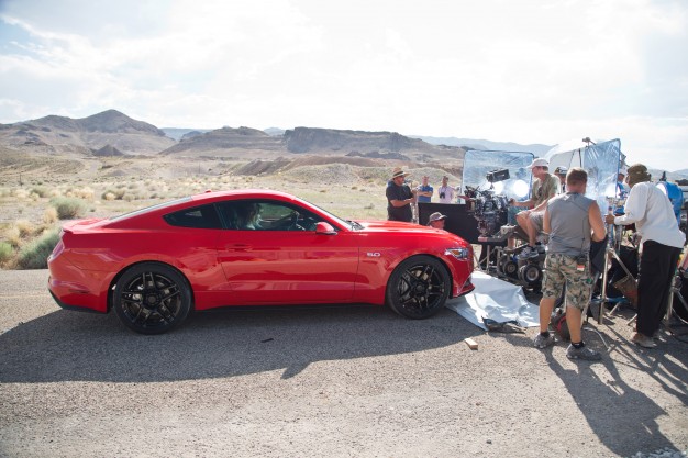 "بالصور" فورد موستنج 2015 بطلة من أبطال فيلم السيارات القادم نيد فور سبيد 3