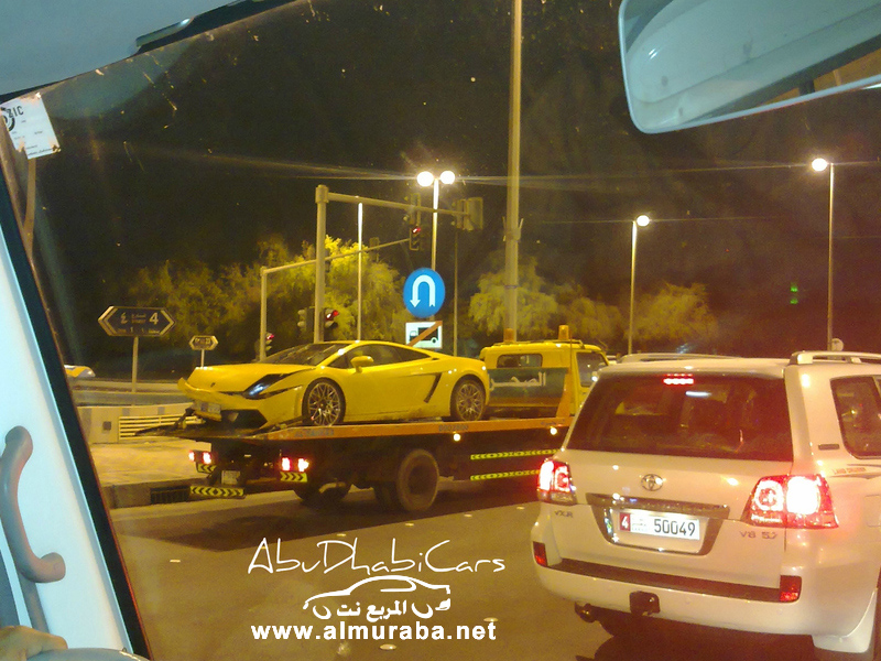 حادث تصادم لامبورجيني جالاردو في الإمارات بمدينة "ابوظبي" بالصور Lamborghini Gallardo 3