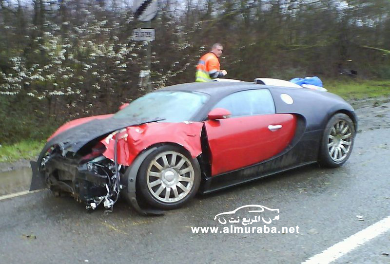 حادث بوجاتي فيرون المصنفة ضمن أغلى سيارة في العالم محطمة بسبب السرعة في شوارع بريطانيا بالصور 1
