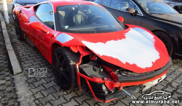 “بالصور” تشليح وسرقة أجزاء من سيارة فيراري 458 ايطاليا في مدينة “براغ” بالتشيك