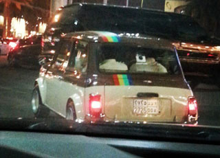 "بالصور" سيارة انستقرام الصغيرة تتجول في مدينة جدة Instagram Car 1