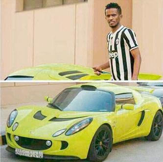"بالصور" سيارة "هزازي" تثير انتباه لاعبي ومشجعي نادي الاتفاق في المنطقة الشرقية 3