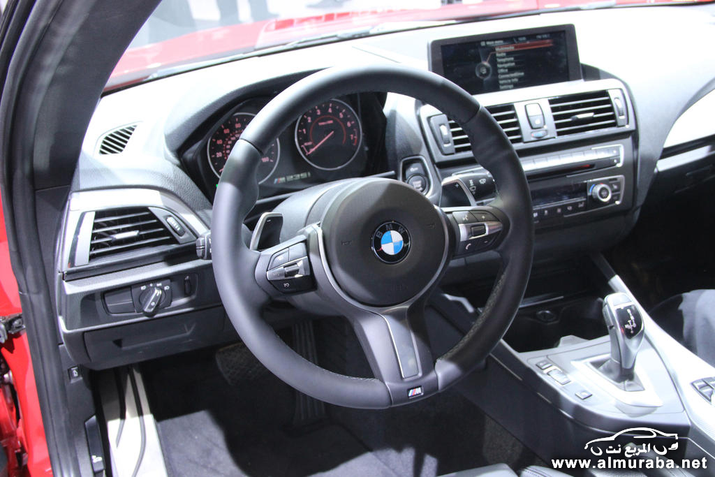 2014-BMW-M235i-11