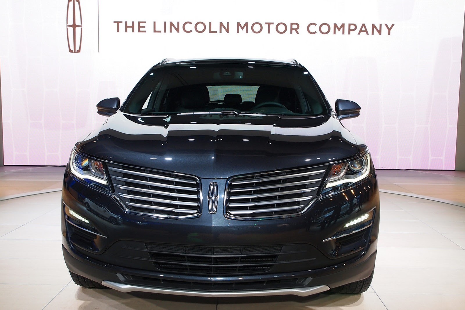 لينكولن 2015 ام كي سي الجديدة كلياً صور ومواصفات واسعار Lincoln MKC 2