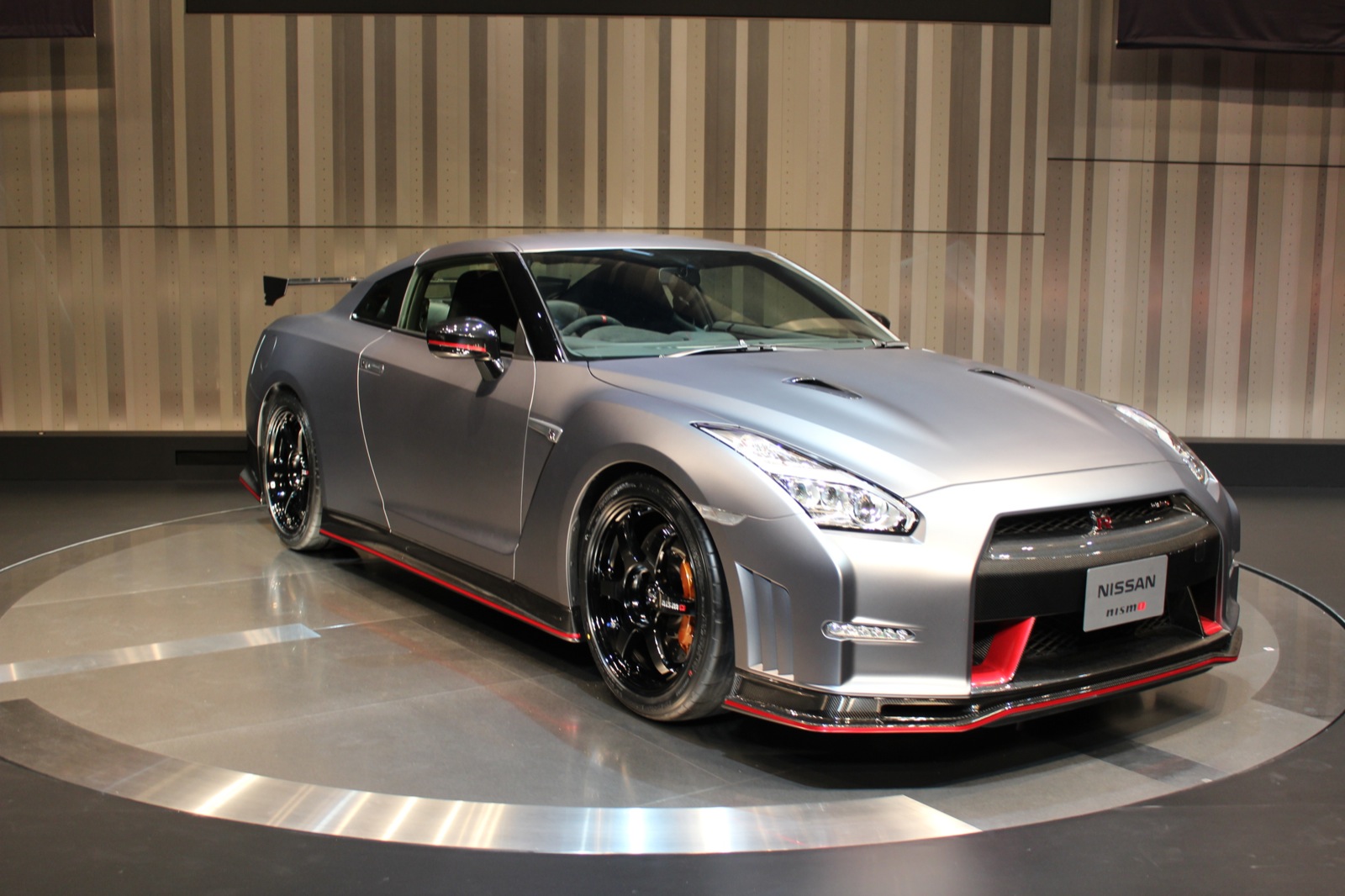 2015-nissan-gt-r-nismo--tokyo-motor-show-preview-event-nissan-global-headquarters_100446457_h