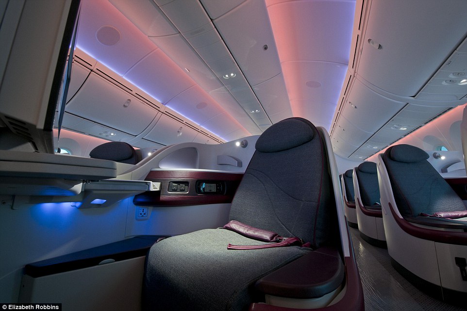 2A85AC4D00000578-3163613-Seats_on_board_the_787_Business_Class_can_be_adjusted_at_the_pus-m-68_1437053869812