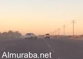 “فيديو” سائق مراهق متهور يتسبب في حادث مروع على طريق سريع