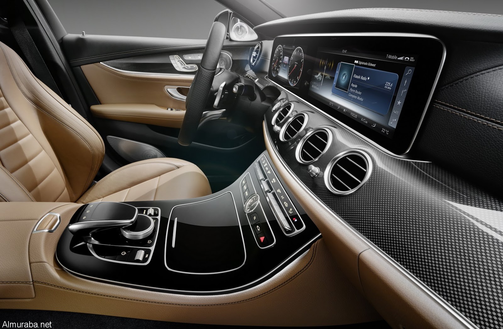 2017-Mercedes-E-Class-Interior-Carscoops4