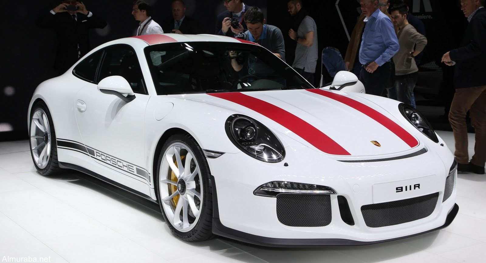 "استطلاع" بورش 911R أم "كورفيت جراند سبورت أي سيارة فيهما تفضلون؟ Porsche Vs Corvette 2