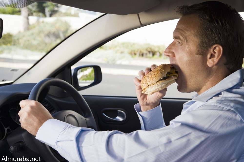 الأطعمة الصحية المناسبة للأكل أثناء ركوب السيارة