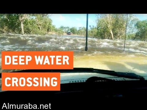 "فيديو" شاهد سيارة تعبر نهر بطريقة مثيرة للإعجاب 1