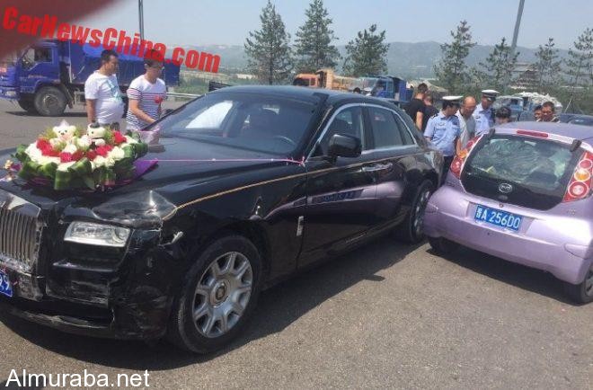 رولز رويس جوست تصطدم بسيارة BYD F0 أثناء توجهها لزفاف عروسين بالصين