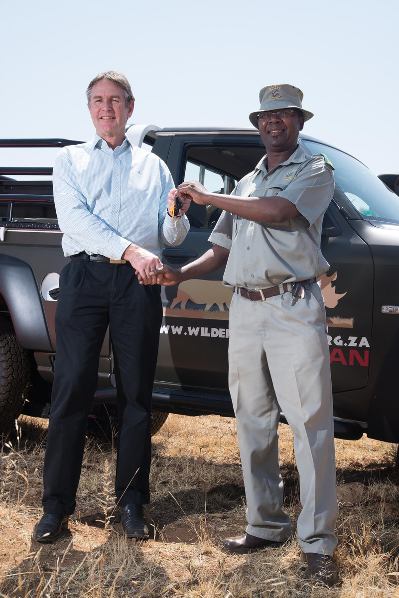 2016-nissan-patrol-south-africa-rhino-protection-14