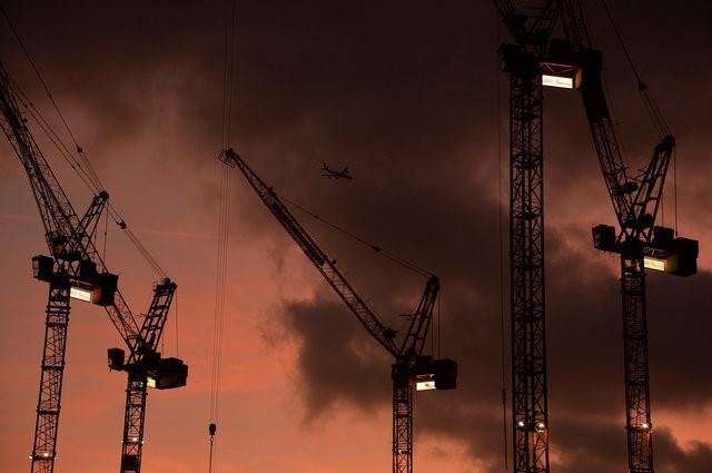 دراسة: انبعاثات مولدات الديزل الكهربائية في مواقع البناء تؤدي لموت الآلاف في لندن كل عام