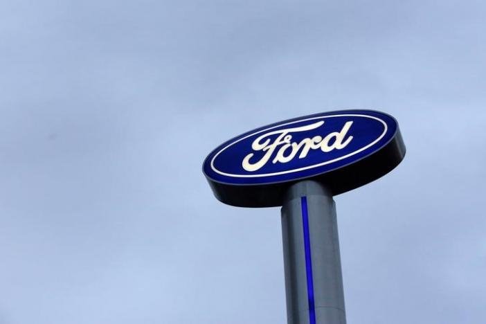 A Ford logo is pictured at a car dealership in Monterrey, Mexico, November 9, 2016. Picture taken November 9, 2016. REUTERS/Daniel Becerril