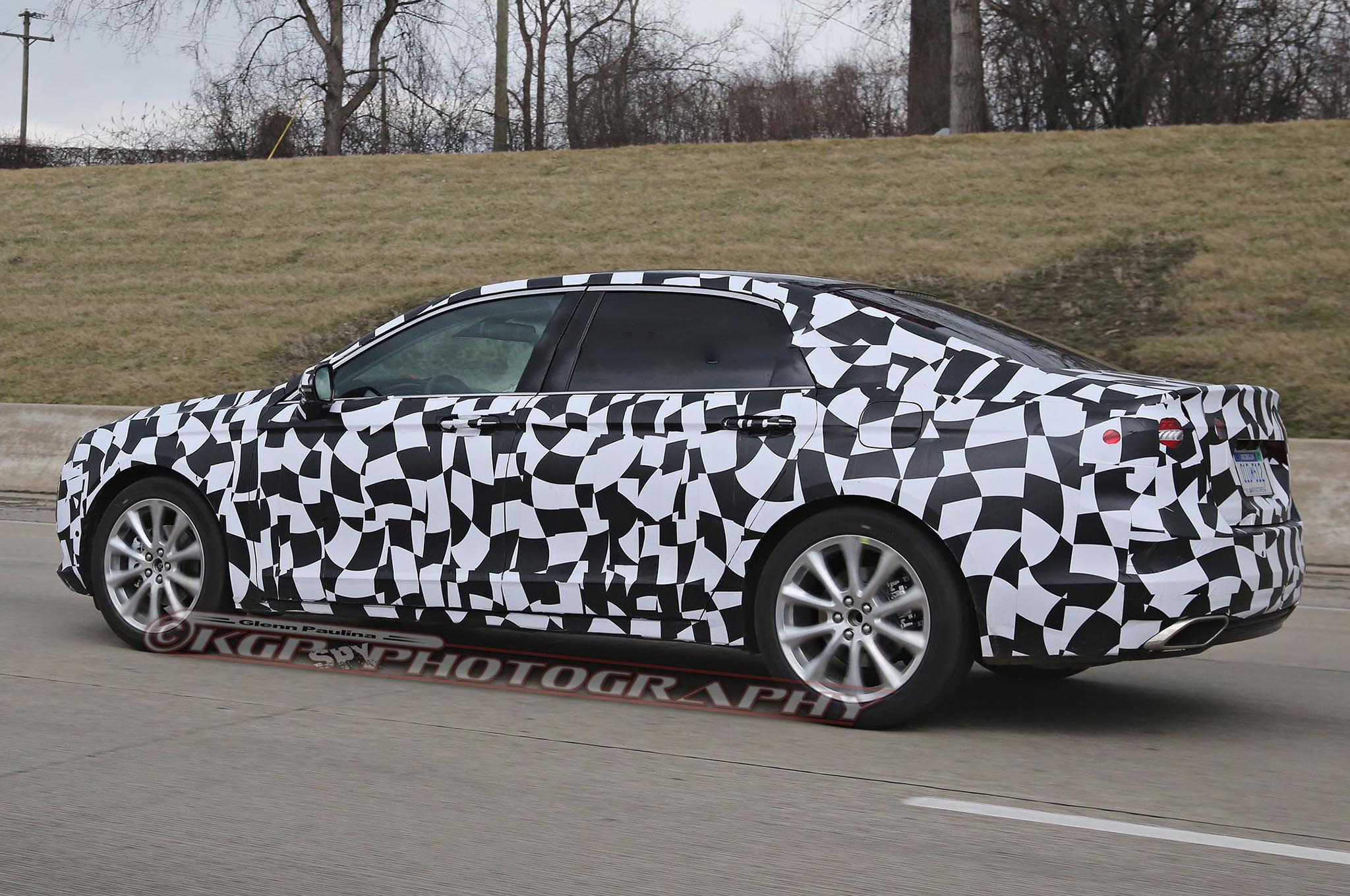 2016-ford-taurus-spied-profile-03