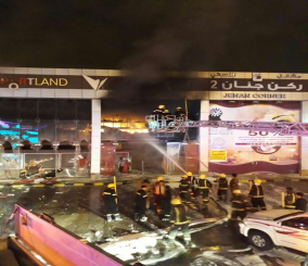 "الرياض" اندلاع حريق في عقار تجاري يضم عدداً من المعارض وصالات عرض سيارات 1