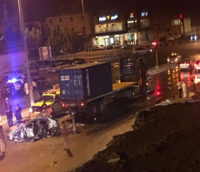 "فيديو" شاهد العناية الإلهية تنقذ 8 أشخاص بعد تعرضهم لحادث مروري على طريق الملك خالد 1