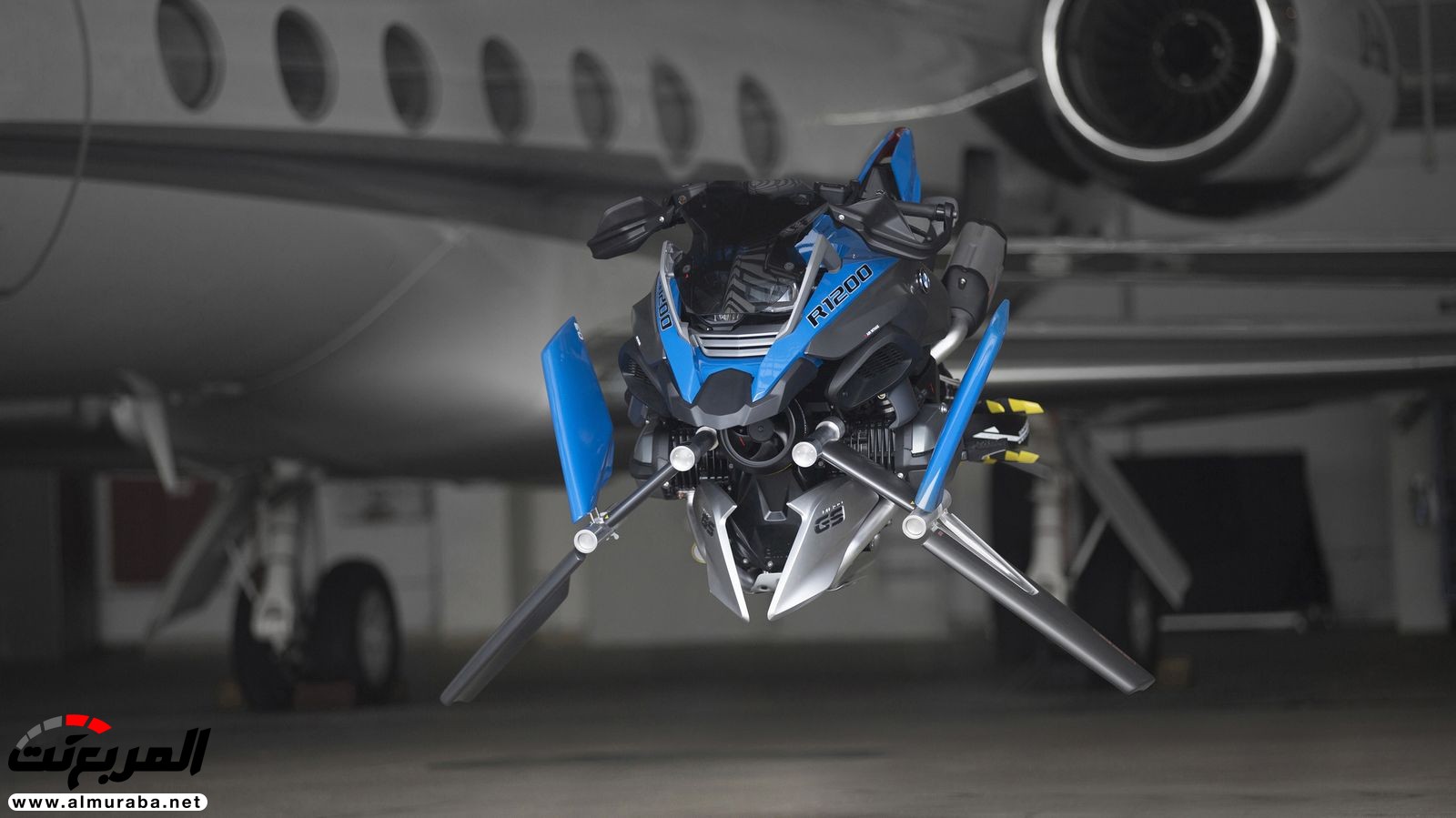 "بي إم دبليو" تكشف عن كونسبت الدراجة النارية الطائرة بعالم ليجو BMW 37