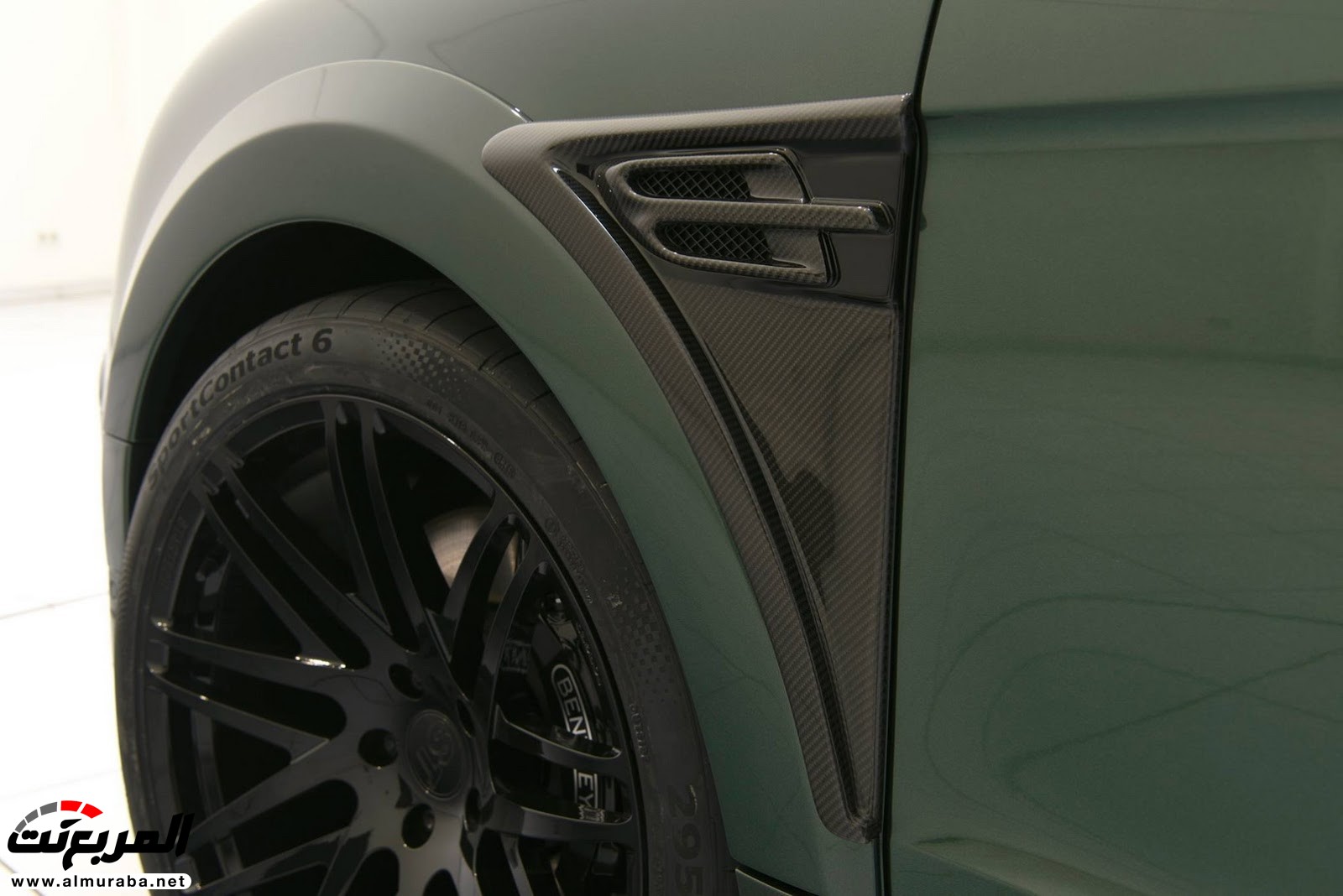 شركة ستارتيك تضع لمستها على البنتلي بنتايجا وتضفي لها لونًا أخضرًا Bentley Bentayga 6