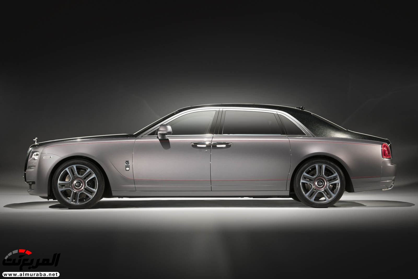 "رولز رويس" تجلب جوست إيليجانس المطلية بالألماس إلى معرض جينف Rolls-Royce Ghost Elegance 11