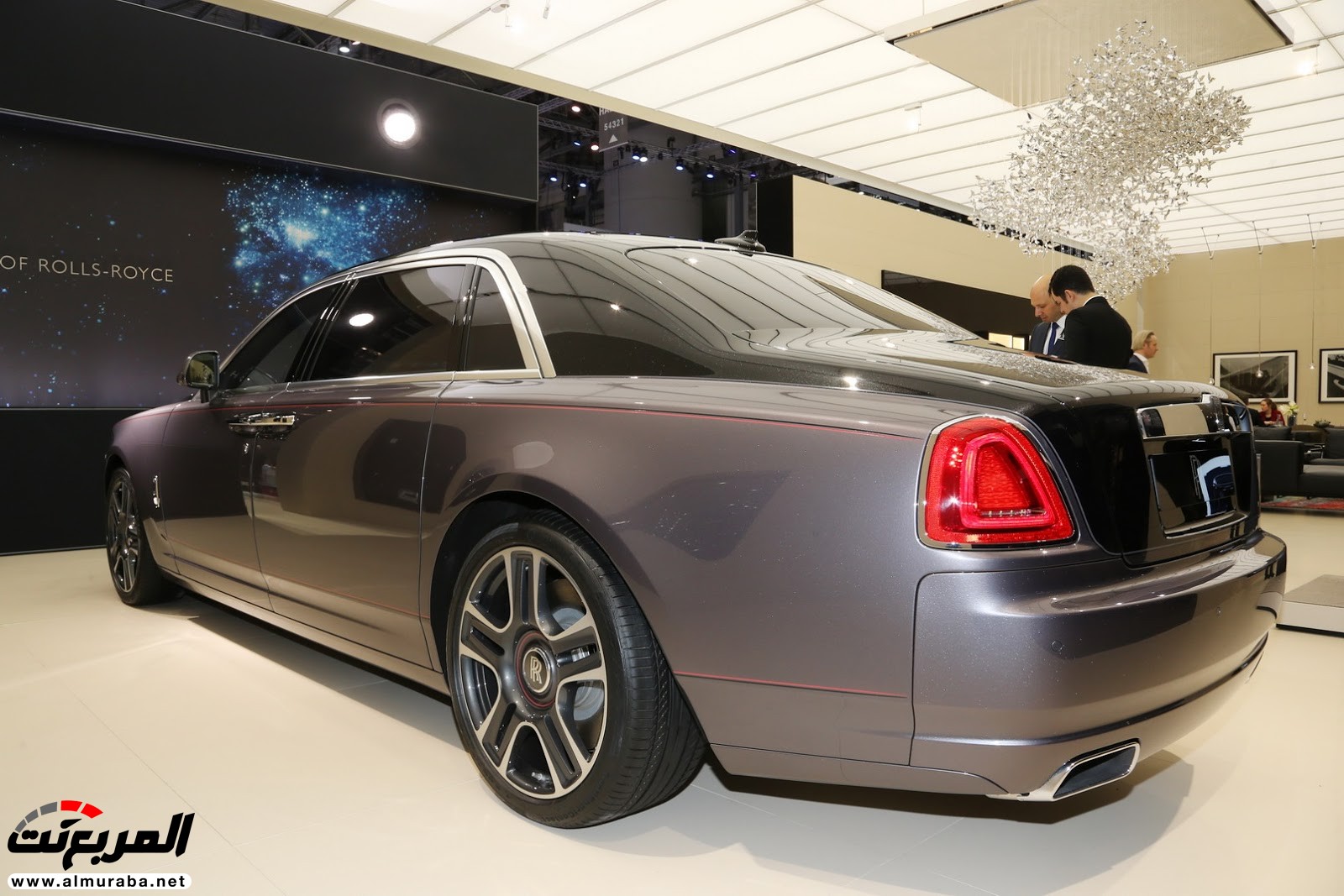 "رولز رويس" تجلب جوست إيليجانس المطلية بالألماس إلى معرض جينف Rolls-Royce Ghost Elegance 7