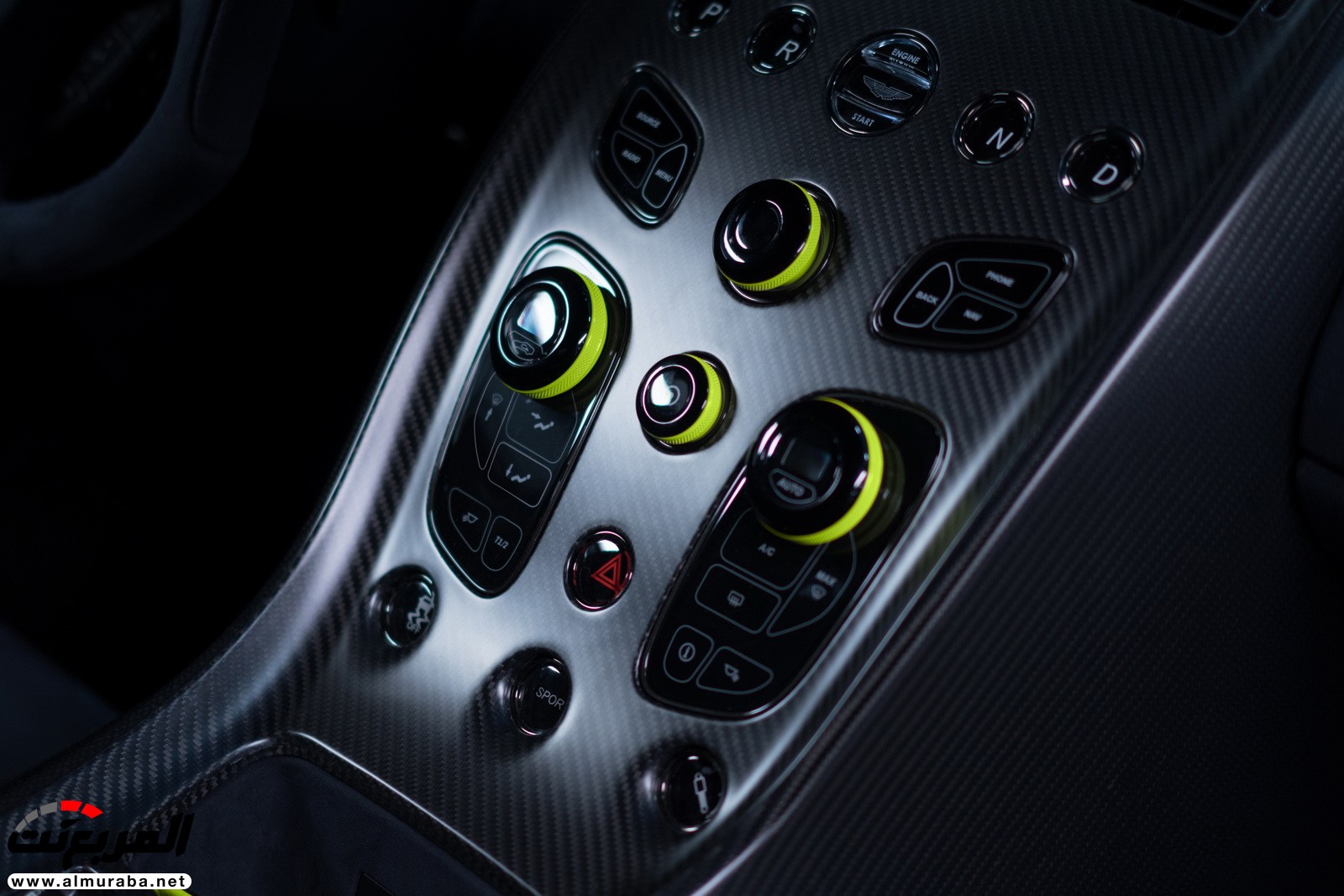 "أستون مارتن" تعرض نسخ كونسيبت عالية الأداء لسيارتي فانتاج ورابيد في جنيف Aston Martin 35