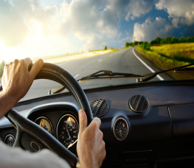 تعرف على نصائح صحية تساعدك على السفر لمسافات طويلة بسيارتك بأمان!