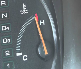 ما هي الأسباب التي تؤدي إلى ارتفاع حرارة السيارة عند زيادة السرعة؟