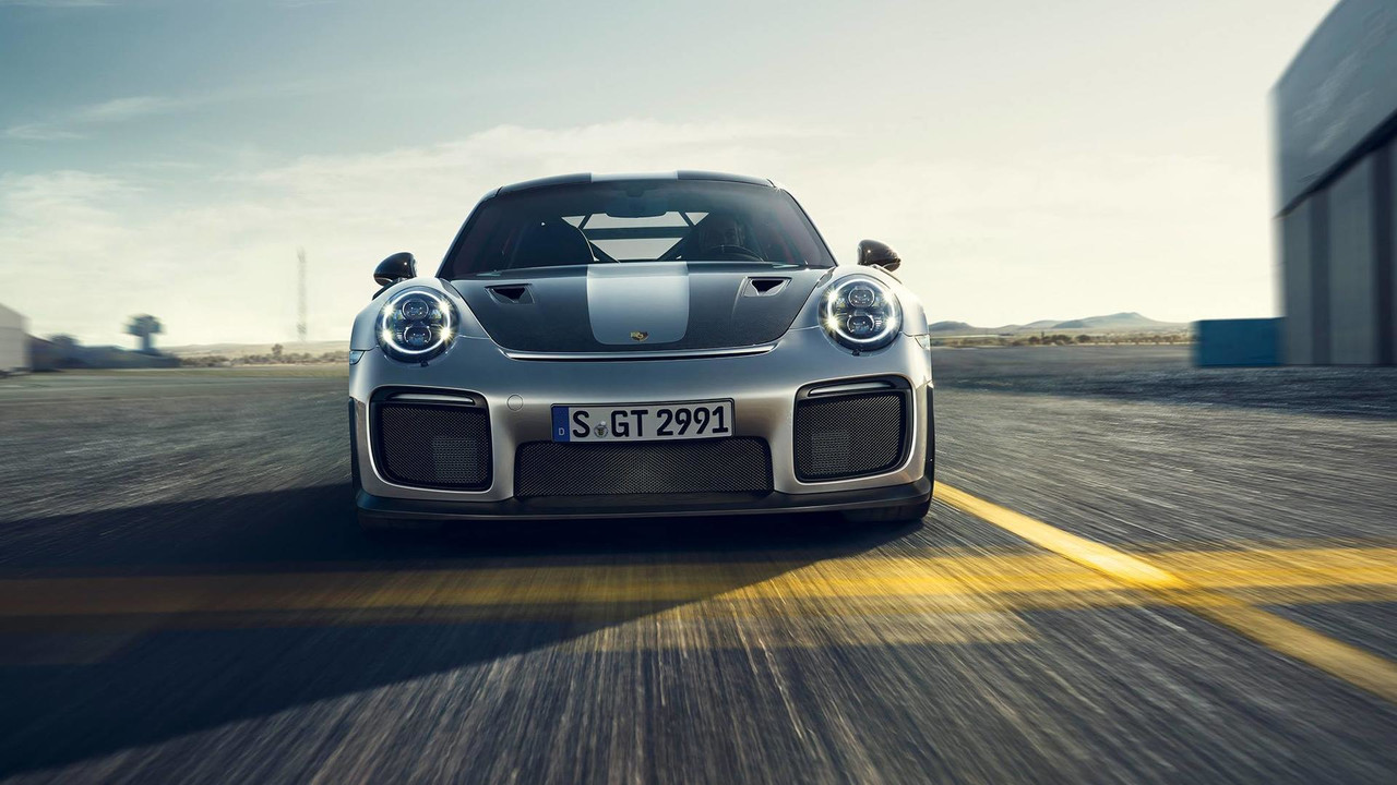 بورش تكشف رسميا عن GT2 RS أقوى موديل 911 على الإطلاق