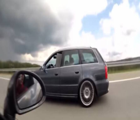 “فيديو” شاهد تحدي بين سائق بورش 911 وسائق اودي RS4