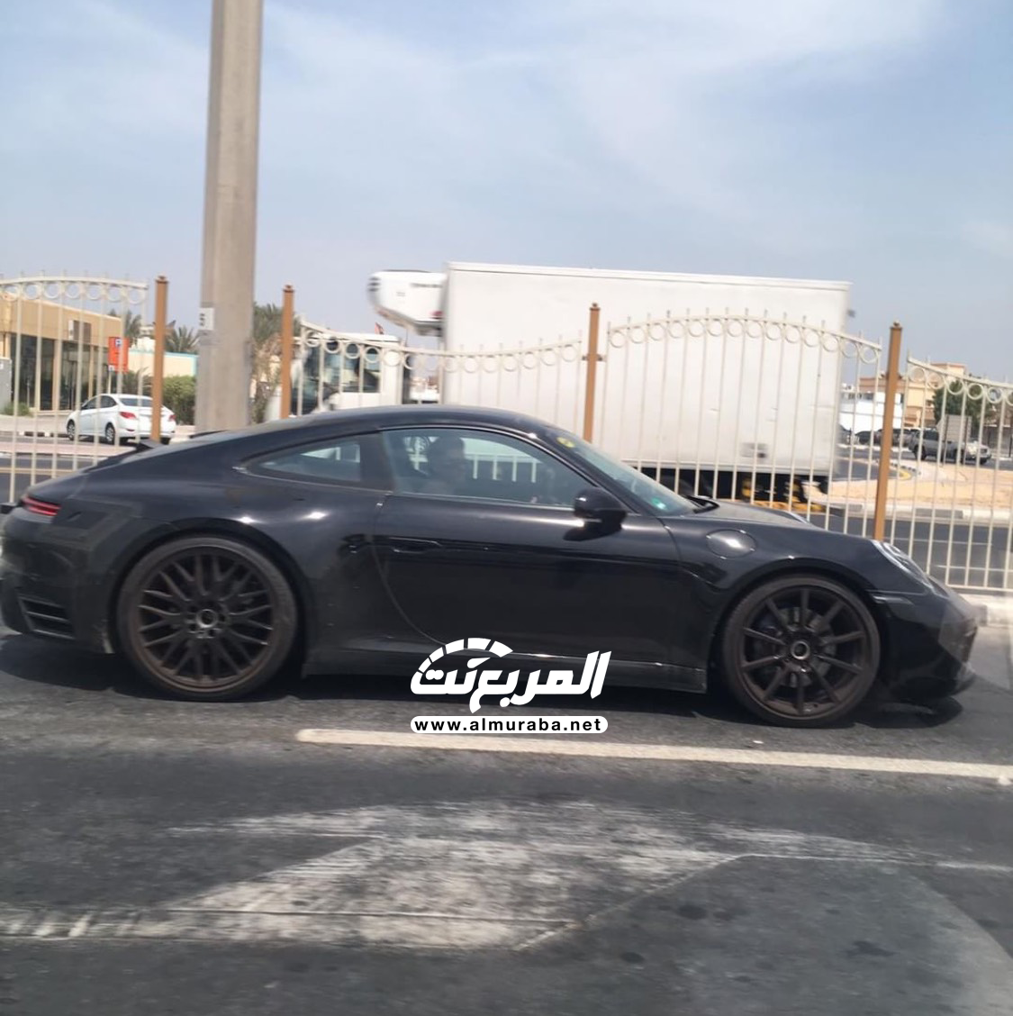 "بالصور" بورش 911 الجديدة كلياً تختبر نفسها في شوارع مدينة دبي 12