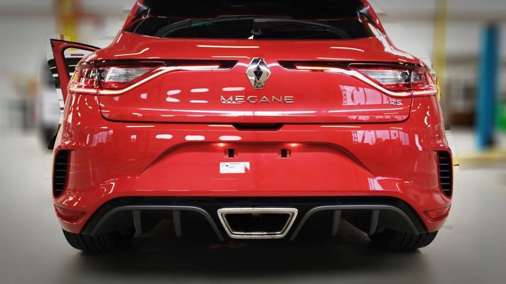 رينو ميجان RS الجديدة عالية الأداء تسرب صورها بفرنسا 6
