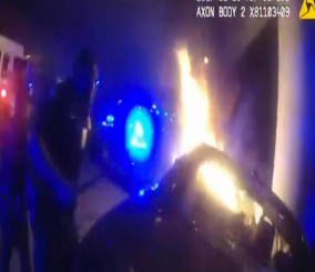 “فيديو” شاهد تنفيذ عملية إنقاذ لركاب سيارة مشتعلة بالنيران