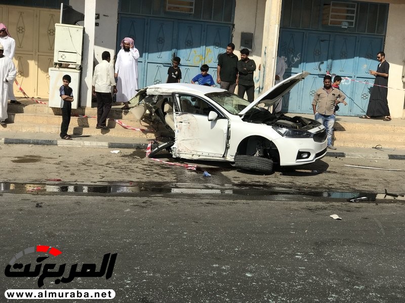 "بالصور" انشطار سيارة إلى نصفين ونجاة سائقها داخل محافظة رفحاء 7
