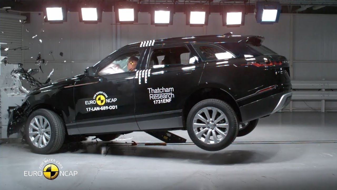 "فيديو" شاهد اختبار تصادم رينج روفر فيلار 2018 Range Rover Velar 1