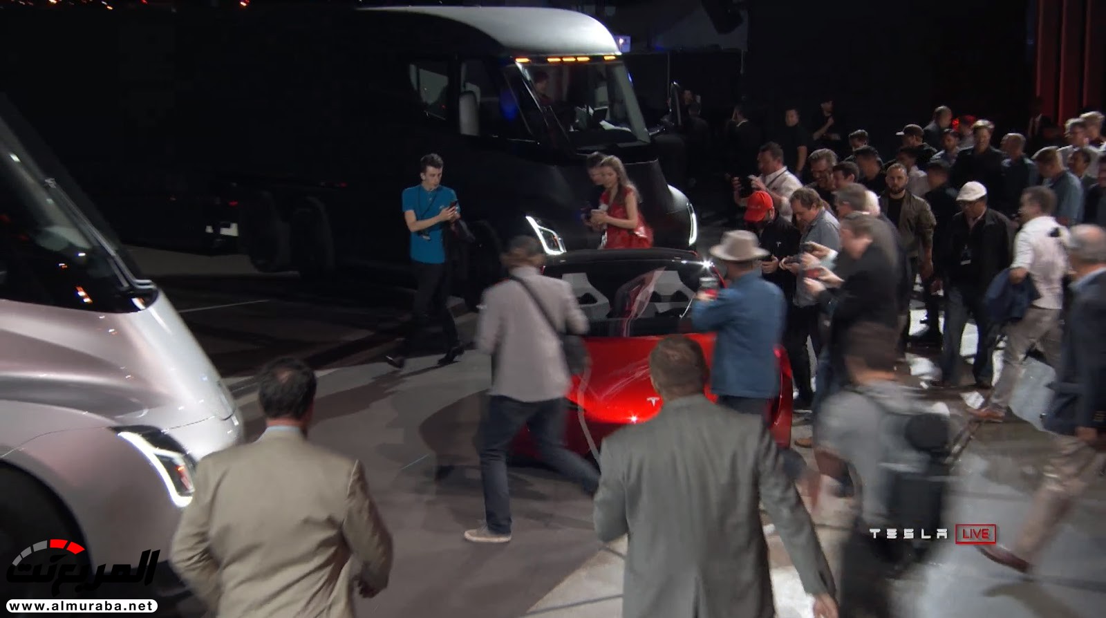 تيسلا رودستر 2020 أسرع سيارة في العالم تكشف نفسها رسمياً 76