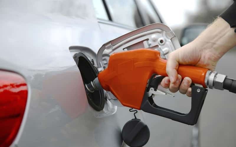 تطبيق الضريبة المضافة أول يناير على  البنزين