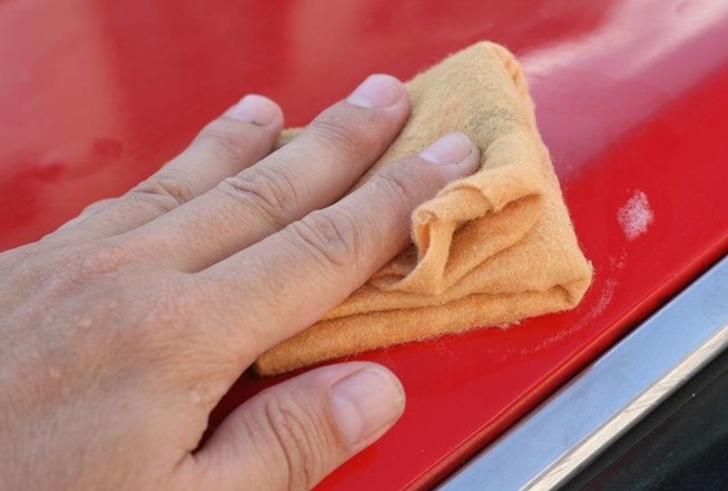 “بالصور” شاهد طريقة علاج خدوش طلاء سيارتك بسهولة