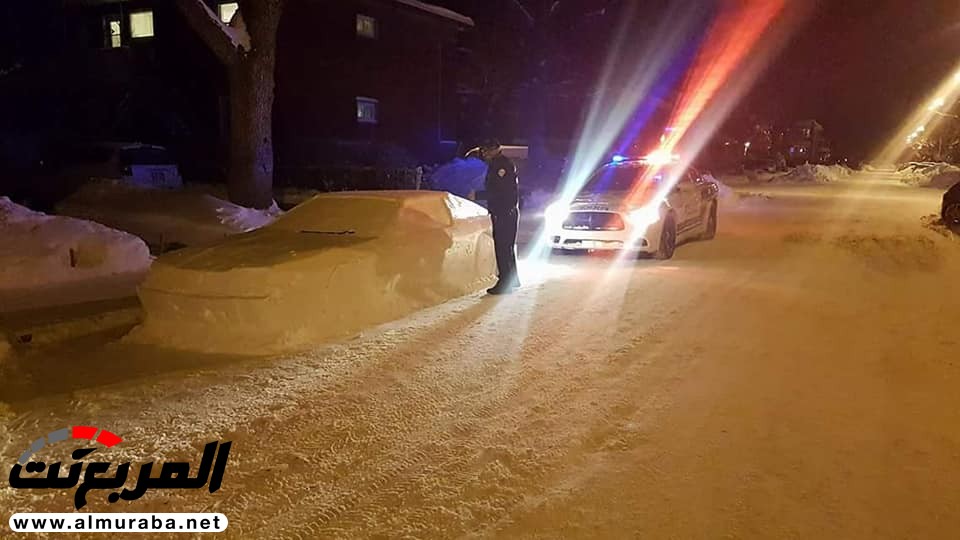 "بالصور" شرطي كندي يخالف سيارة مزيفة "مصنوعة من الثلج" 42