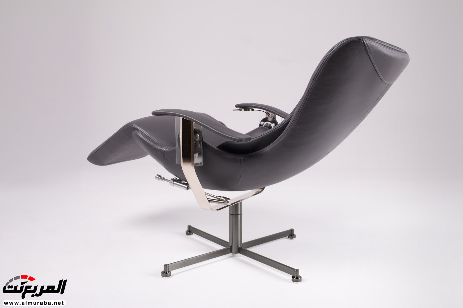 تعرف على مواصفات وسعر أغلى كرسي في العالم من شركة رولزرويس 36