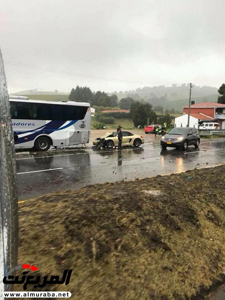 "بالفيديو والصور" مكلارين 650S ومرسيدس GT S AMG وبورش بوكستر يتحطمون بحادث في كولومبيا 2