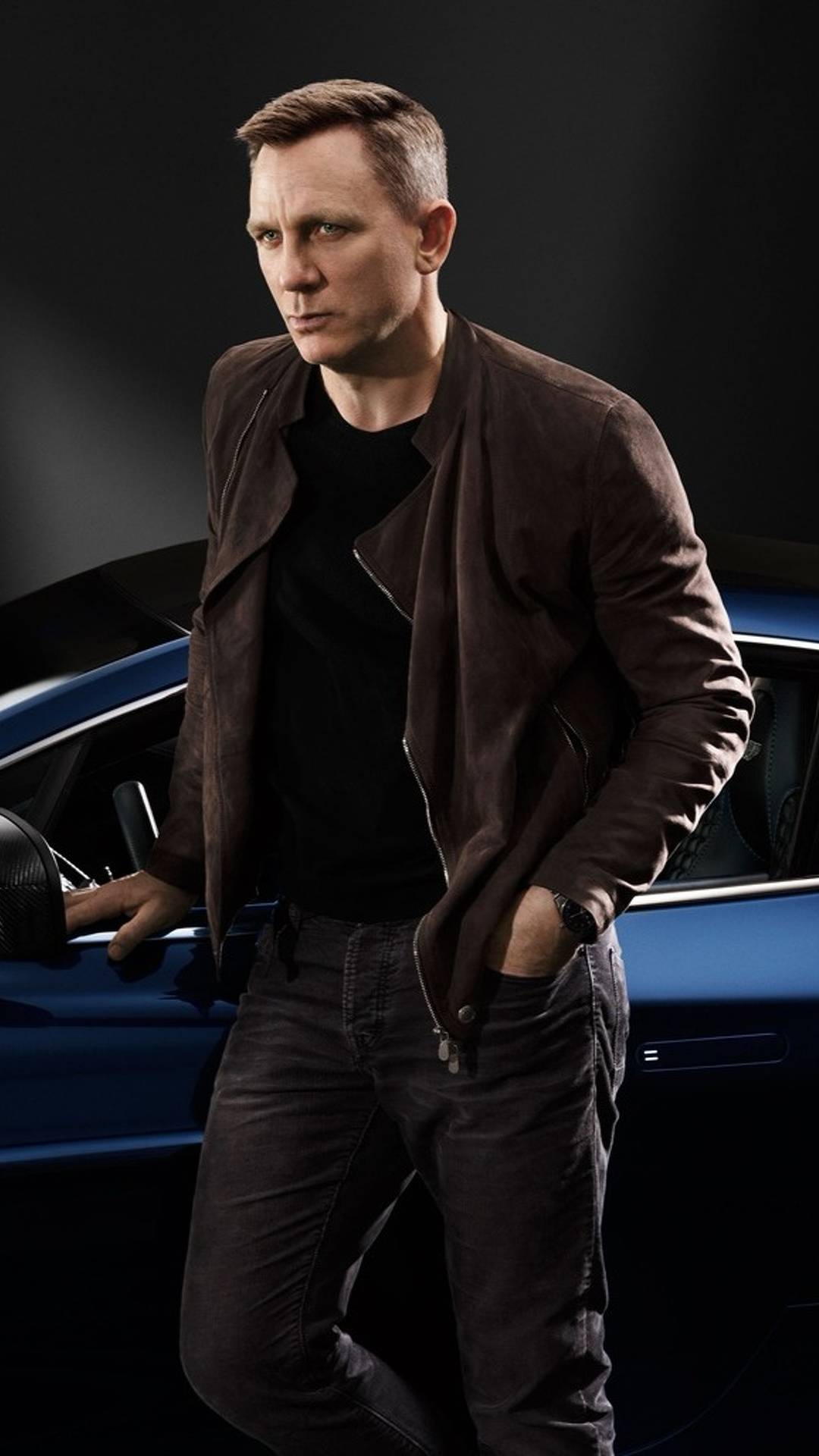 ممثل جيمس بوند يعرض سيارته أستون مارتن فانكويش للبيع في مزاد علني 1